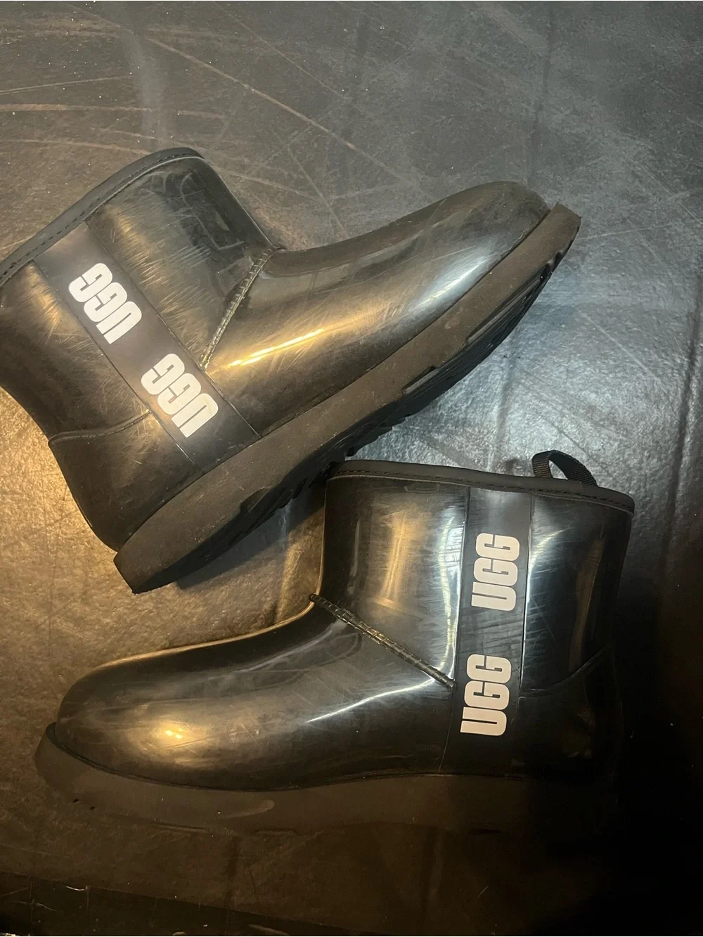 Girls size 5 UGG Classic Clear Mini waterproof boots